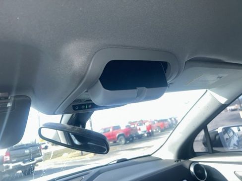 Used 2020 Chevrolet Blazer LT image 29