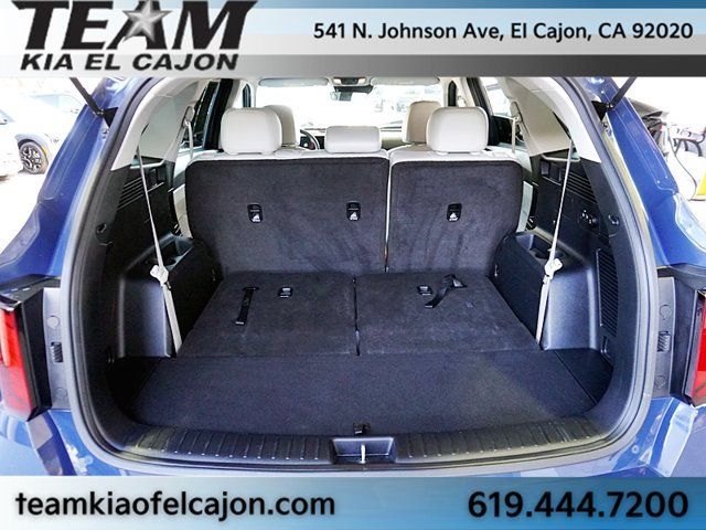 Certified 2025 Kia Sorento S FWD image 14