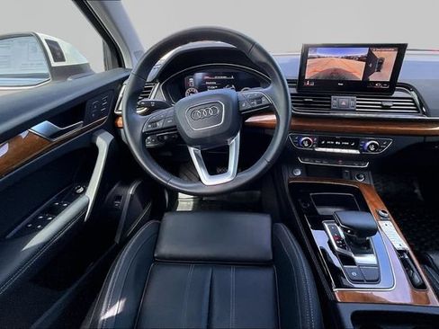 Used 2023 Audi Q5 2.0T Premium Plus w/ Premium Plus Package AWD/4WD image 5