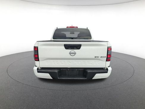 Used 2024 Nissan Frontier SV AWD/4WD image 5