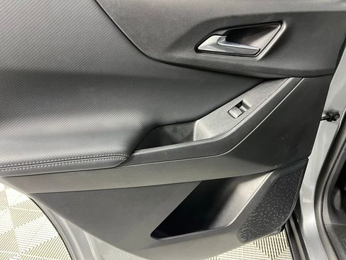 Used 2025 Chevrolet Equinox LT image 27