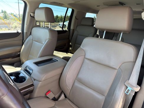 Used 2015 GMC Yukon XL SLT w/ Open Road Package AWD/4WD image 19