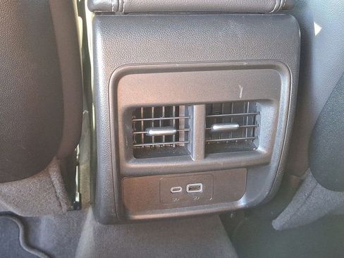 Certified 2025 Cadillac XT4 Premium Luxury image 10