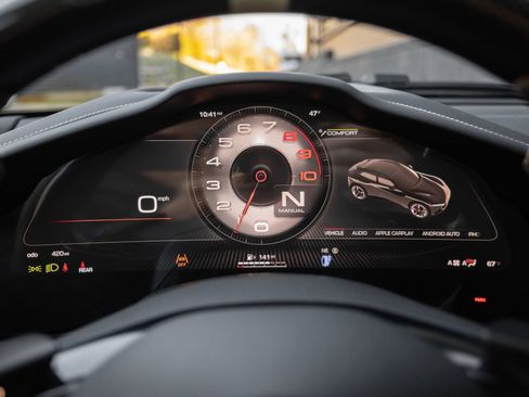 Used 2025 Ferrari Purosangue AWD/4WD image 12