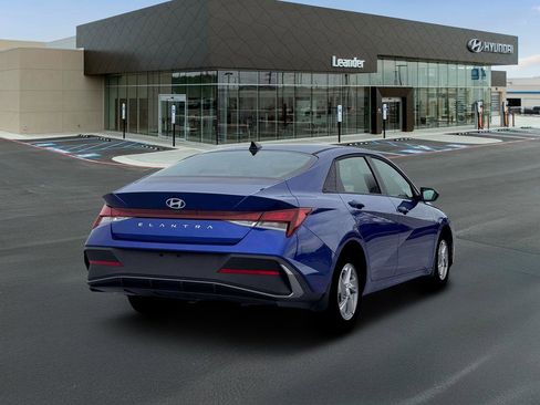 New 2026 Hyundai Elantra SE w/ Cargo Package image 7