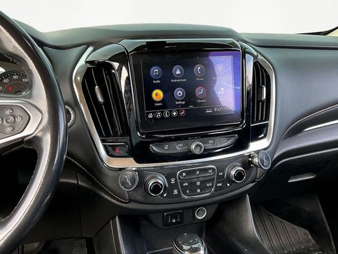Used 2020 Chevrolet Traverse LT image 10