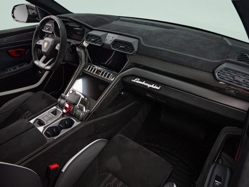 Used 2023 Lamborghini Urus Performante AWD/4WD image 8
