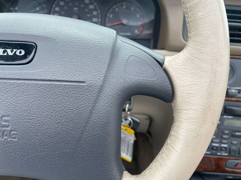 Used 2003 Volvo C70 LT image 25