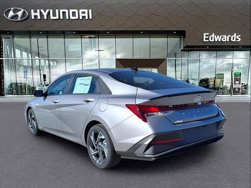 New 2025 Hyundai Elantra Sport image 5