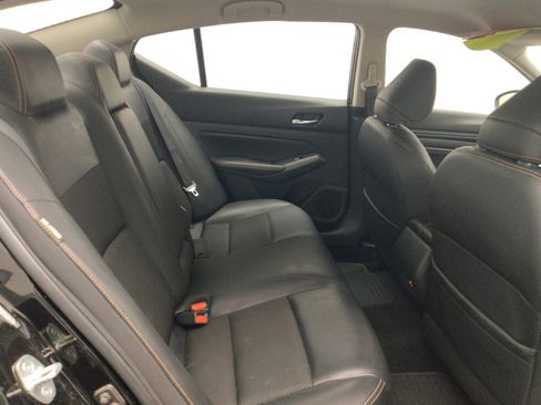 Used 2019 Nissan Altima 2.5 SR FWD image 21