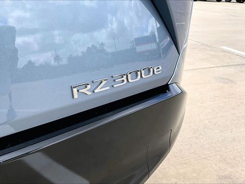 Certified 2025 Lexus RZ 300e RZ 300e w/ Accessory Package (P5) image 9