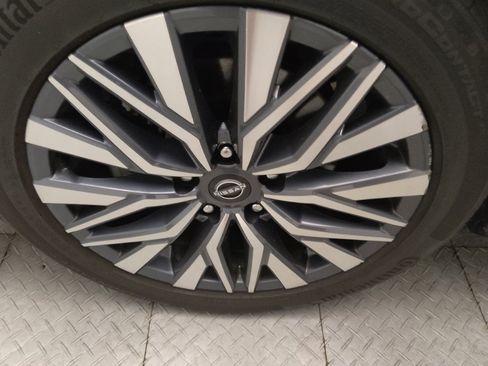 Used 2025 Nissan Altima 2.5 SV FWD image 31