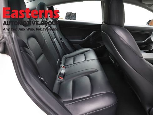 Used 2021 Tesla Model 3 Standard Range Plus RWD image 17