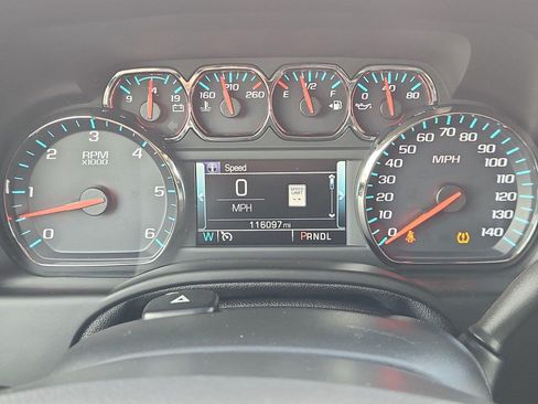 Used 2020 Chevrolet Suburban LT RWD image 1