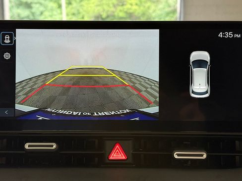 Used 2025 Hyundai Ioniq 5 SEL RWD image 40