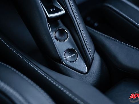 Used 2019 McLaren 720S image 15