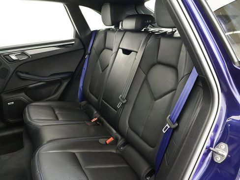 Used 2022 Porsche Macan image 39