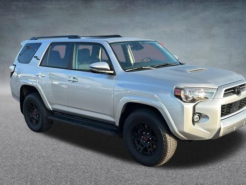 Used 2023 Toyota 4Runner TRD Off-Road Premium w/ Moonroof Package AWD/4WD image 3