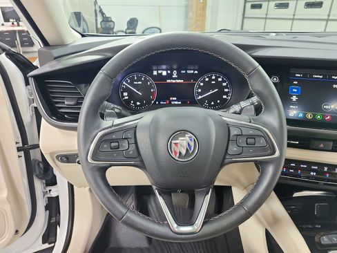 Used 2023 Buick Envision Avenir image 24