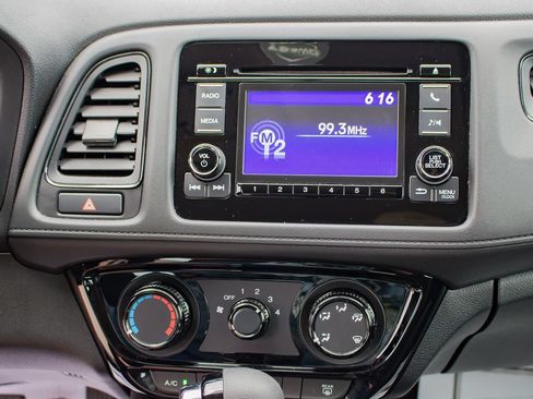 Used 2022 Honda HR-V LX image 24