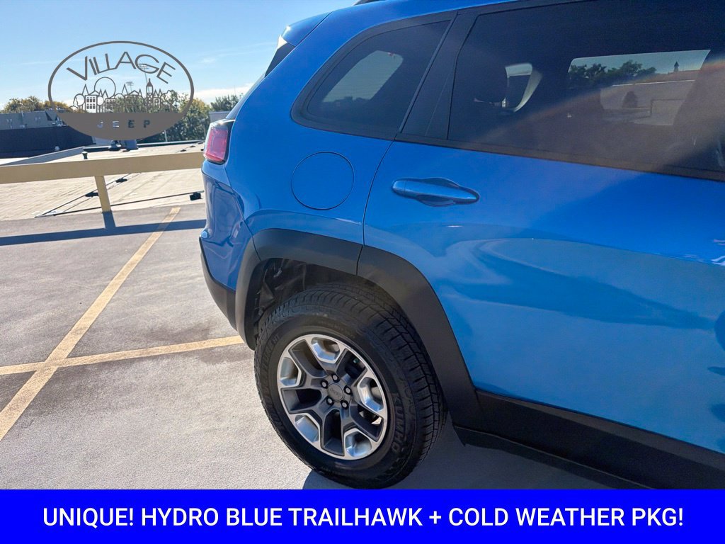 Used 2019 Jeep Cherokee Trailhawk w/ Cold Weather Group AWD/4WD image 22