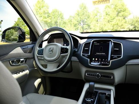 Used 2023 Volvo XC90 B6 Plus w/ Protection Package Premier AWD/4WD image 18