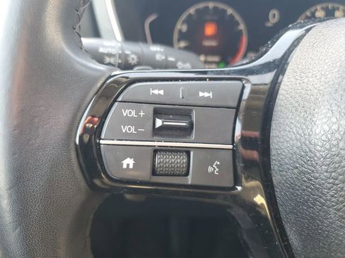 Used 2023 Honda Pilot Touring image 32