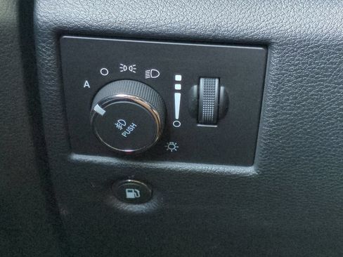 Used 2019 Jeep Grand Cherokee Trailhawk AWD/4WD image 40