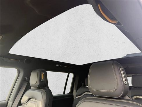 Used 2026 Rivian R1S Adventure image 11