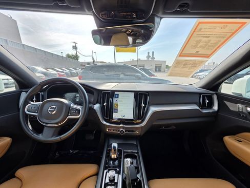 Used 2019 Volvo XC60 T8 Momentum w/ Premium Package AWD/4WD image 13