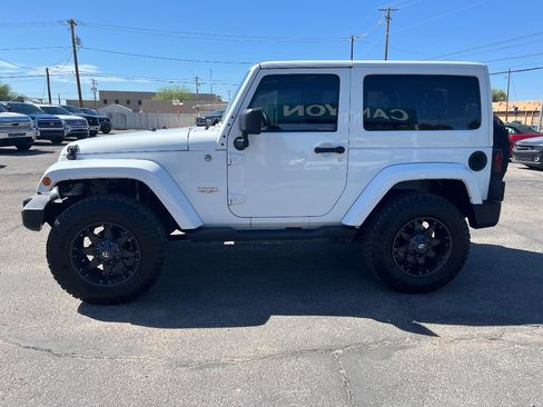 Used 2013 Jeep Wrangler Sahara w/ Dual Top Group AWD/4WD image 9