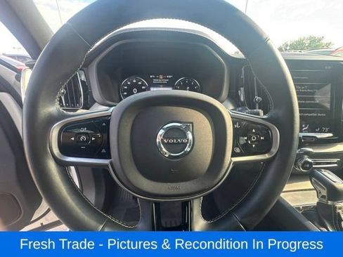 Used 2021 Volvo XC60 T5 R-Design w/ Advanced Package AWD/4WD image 11