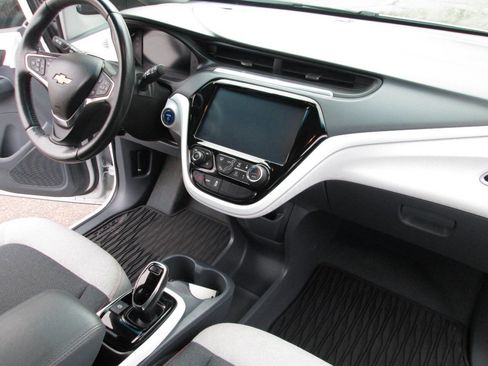 Used 2020 Chevrolet Bolt LT image 23