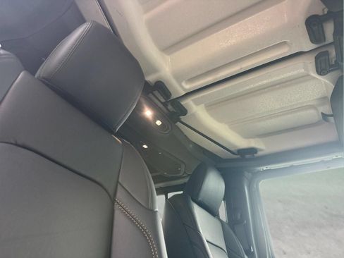 New 2026 Jeep Gladiator Sport AWD/4WD image 16