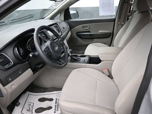 Used 2018 Kia Sedona L FWD image 21
