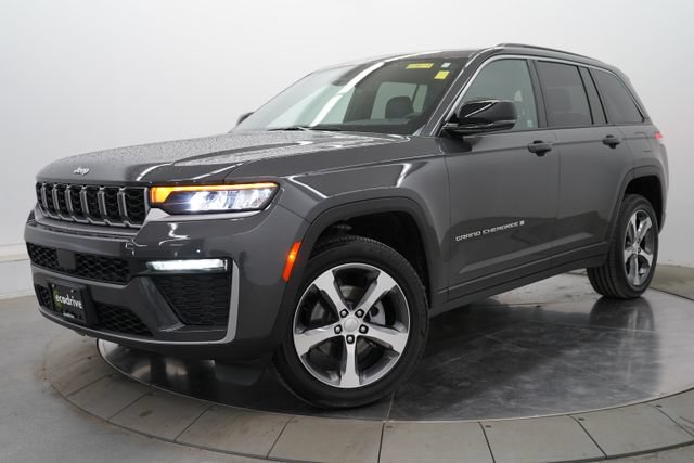Used 2026 Jeep Grand Cherokee Limited AWD/4WD image 1