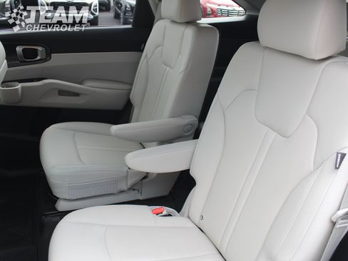 Used 2025 Kia Sorento EX FWD image 22