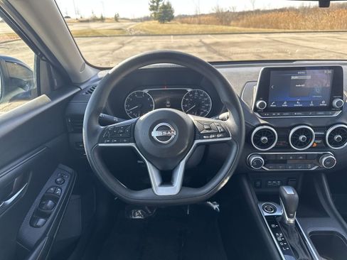 Used 2024 Nissan Sentra SV FWD image 19