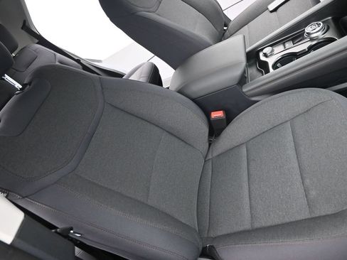 Used 2026 Ford Explorer Active AWD/4WD image 11