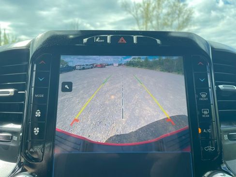 Used 2024 RAM 2500 Big Horn w/ Night Edition image 6