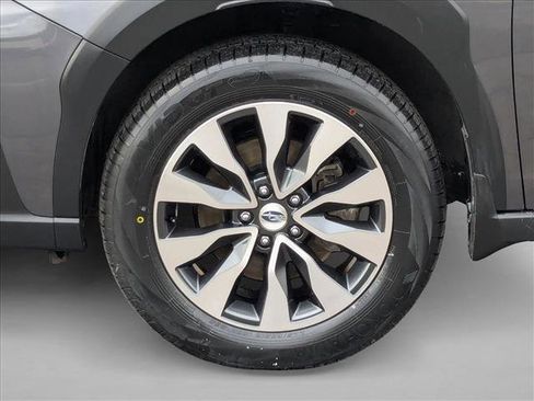 Used 2023 Subaru Outback Limited image 24