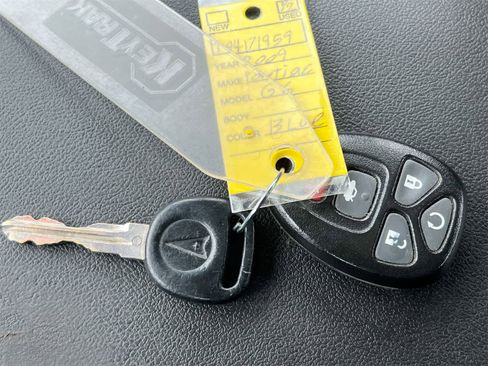 Used 2009 Pontiac G6 Sedan w/ Sun And Sound Package image 33