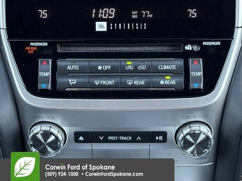 Used 2021 Toyota Land Cruiser Heritage Edition AWD/4WD image 32