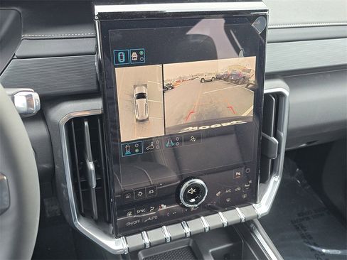 New 2025 GMC Acadia Elevation w/ Elevation Premium Package image 22