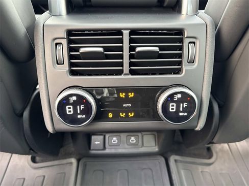 Certified 2025 Land Rover Discovery Dynamic SE image 15