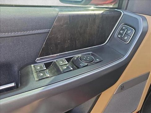 Used 2021 Ford F150 Lariat w/ Max Trailer Tow Package image 13