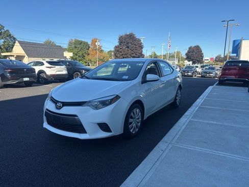 Used 2015 Toyota Corolla L image 5