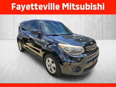 Used 2018 Kia Soul FWD image 1