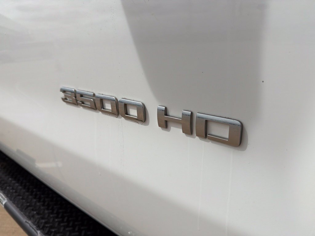 Used 2015 Chevrolet Silverado 3500 W/T w/ WT Convenience Package AWD/4WD image 9