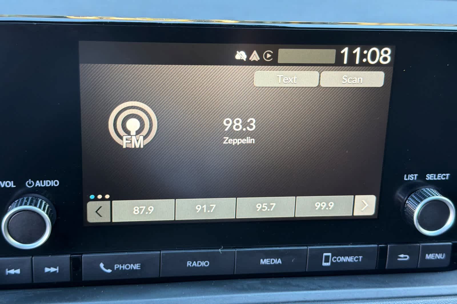 Used 2023 Honda Accord EX image 19